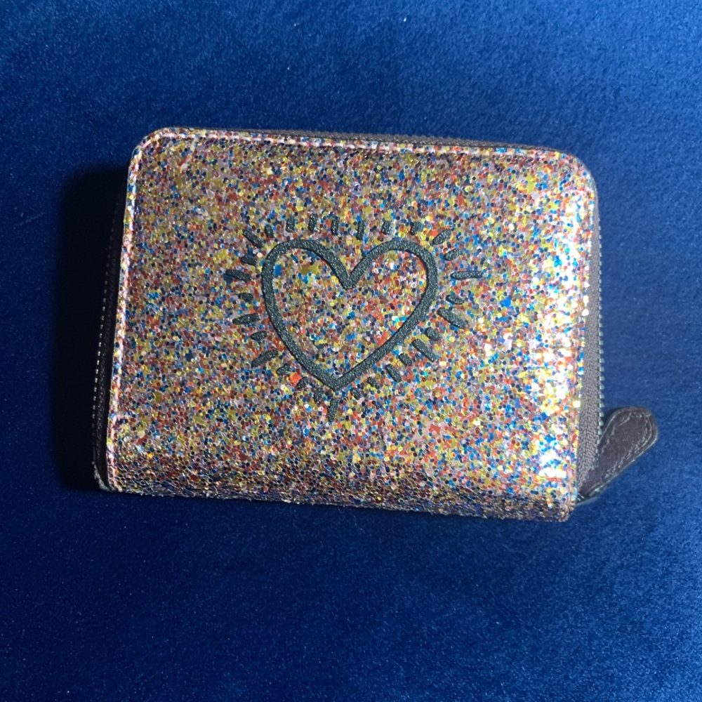 Coach x Keith Haring edition wallet ❤️